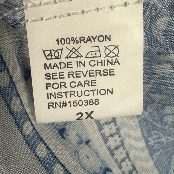 Seven Islands Floral Short sleeved blouse blue and white 2x - Picture 11 of 12